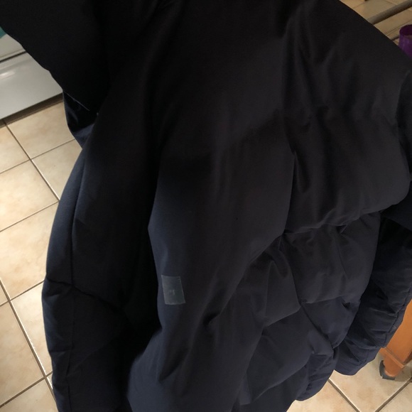 Uniqlo men’s puffer jacket - Picture 4 of 5